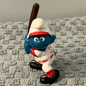 Vtg rare 1988 Peyo Scleich Blue Smurf Baseball figurine